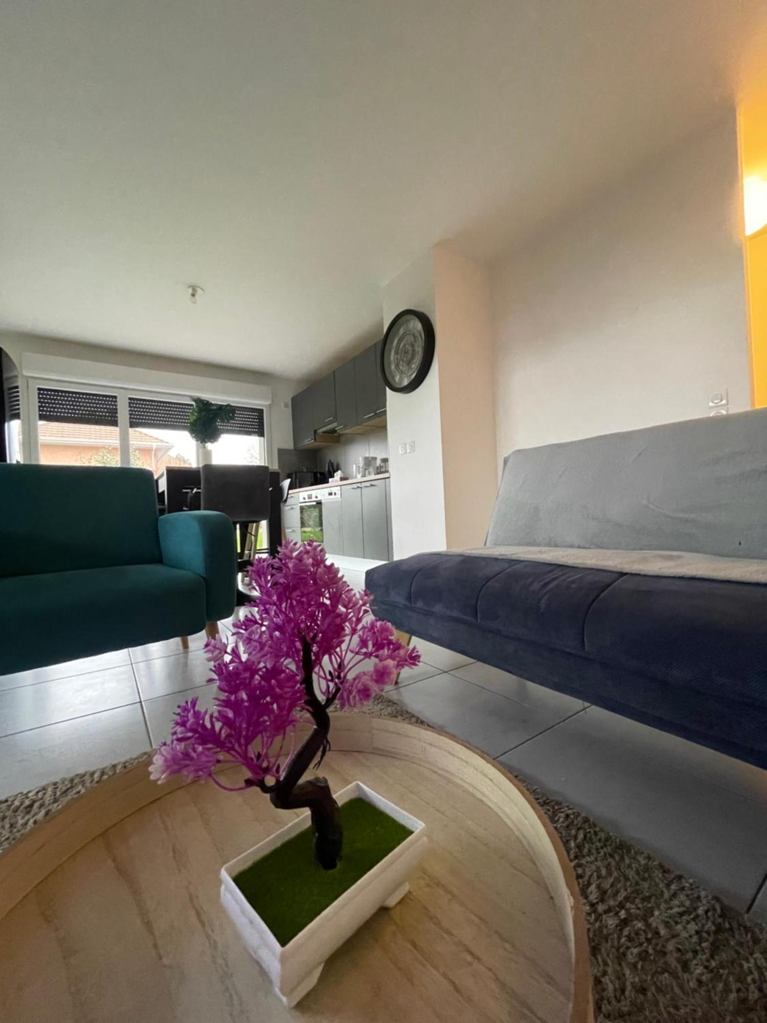 Pleasant Garden Apartment ดูแวนน์ ภายนอก รูปภาพ
